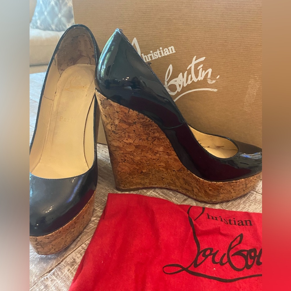 CHRISTIAN LOUBOUTIN Coroclic Black patent leather cork wedge, Box,Dust Bag Sz 38